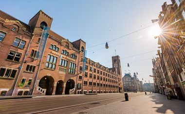 Vergaderen in de Beurs van Berlage Vergaderen in de Beurs van Berlage