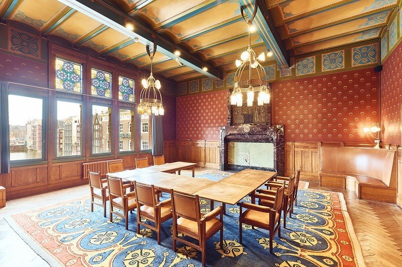 Vergaderen in de Beurs van Berlage