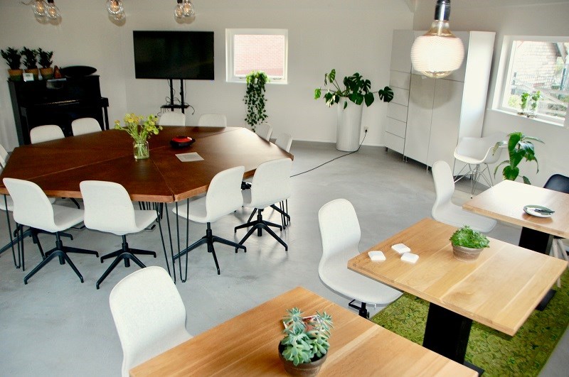 Vergaderen in een hooiberg