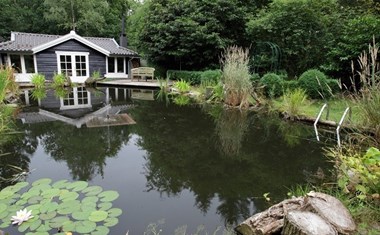 Vergaderen in een Vijverkamer op een landgoed op de Utrechtse Heuvelrug Vergaderen in een Vijverkamer op een landgoed op de Utrechtse Heuvelrug
