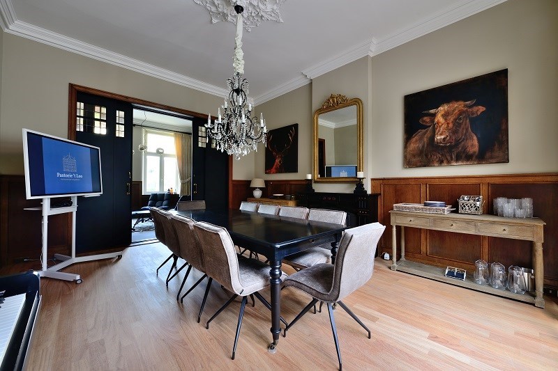 Vergaderen in een Pastorie in Bergeijk