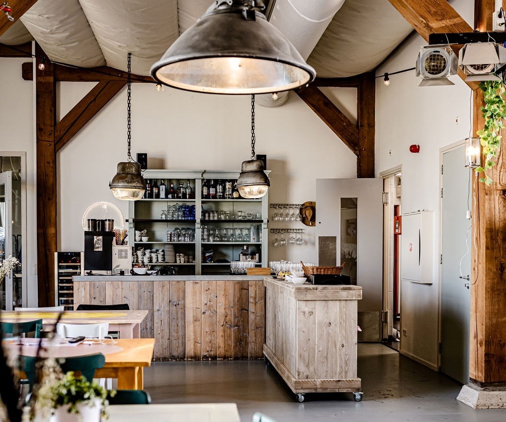 Vergaderen op een onbekend natuureilandje in Nederland