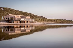 Vergaderen in een verborgen strandlagune Vergaderen in een verborgen strandlagune