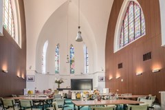 Vergaderen in een oude Kloosterkapel in Den Bosch Vergaderen in een oude Kloosterkapel in Den Bosch