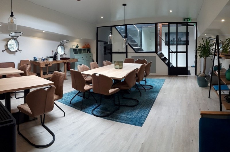 Vergaderen op een schip in het centrum van Rotterdam