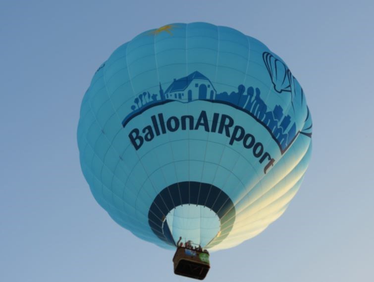 Vergaderen in een luchtballon