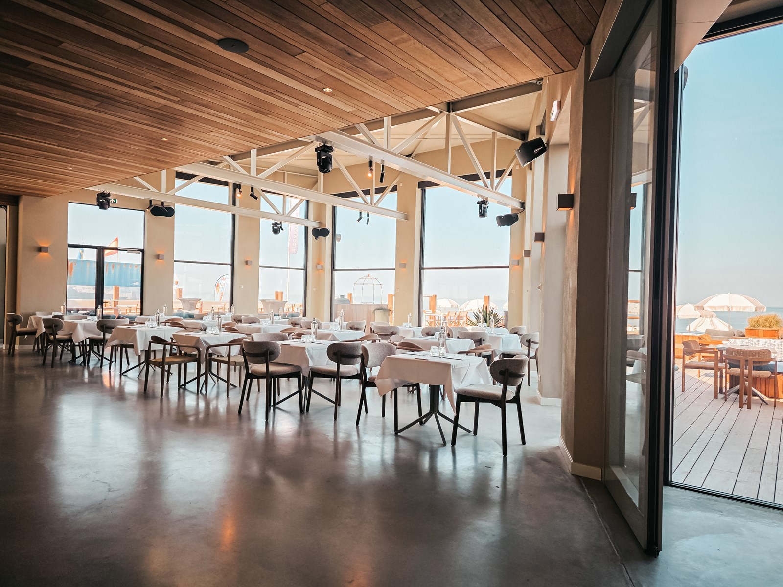 Vergaderen op het strand: Luxe zalen met Zeezicht bij Bloomingdale!