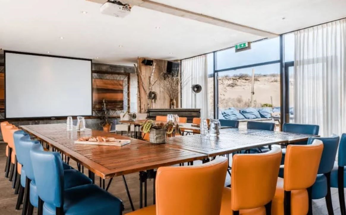 Vergaderen in Vrijstaat Nederzandt