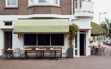 Vergaderen in een Proeflokaal in Katendrecht Vergaderen in een Proeflokaal in Katendrecht