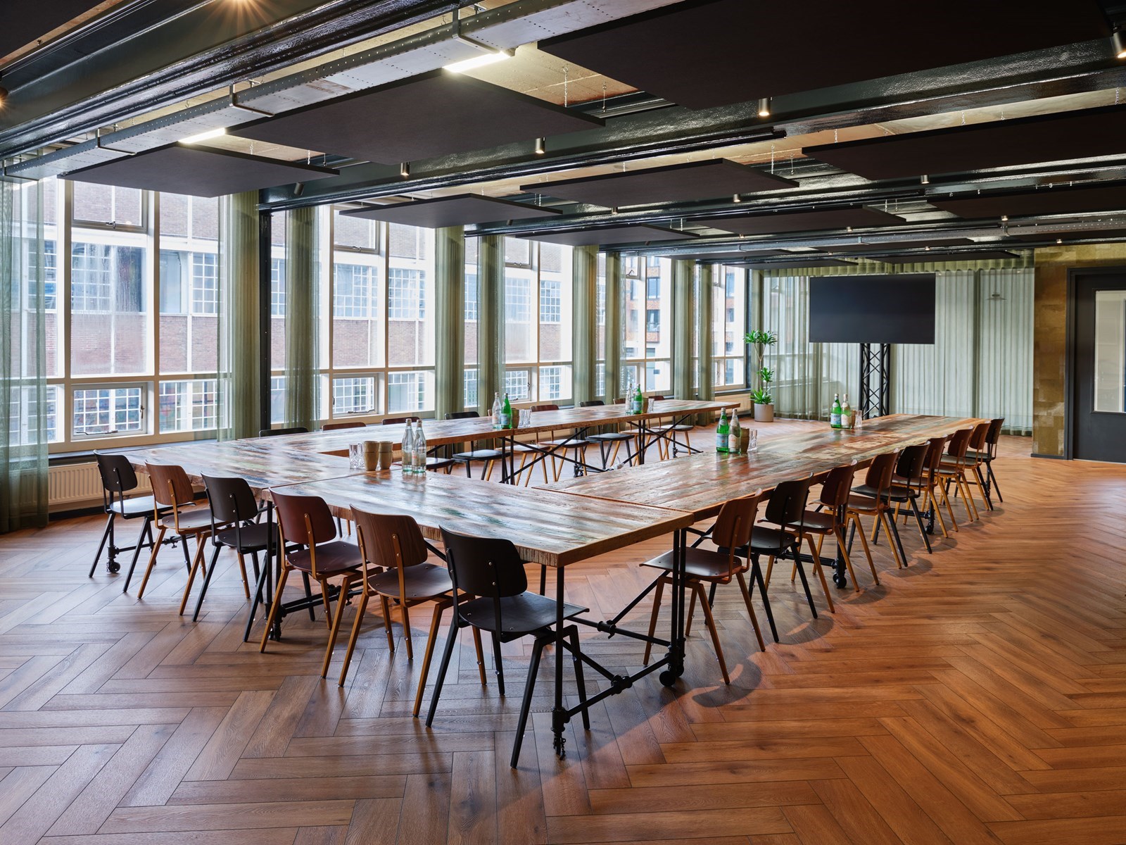 Vergaderen in een museum voor graffiti en street art in Amsterdam