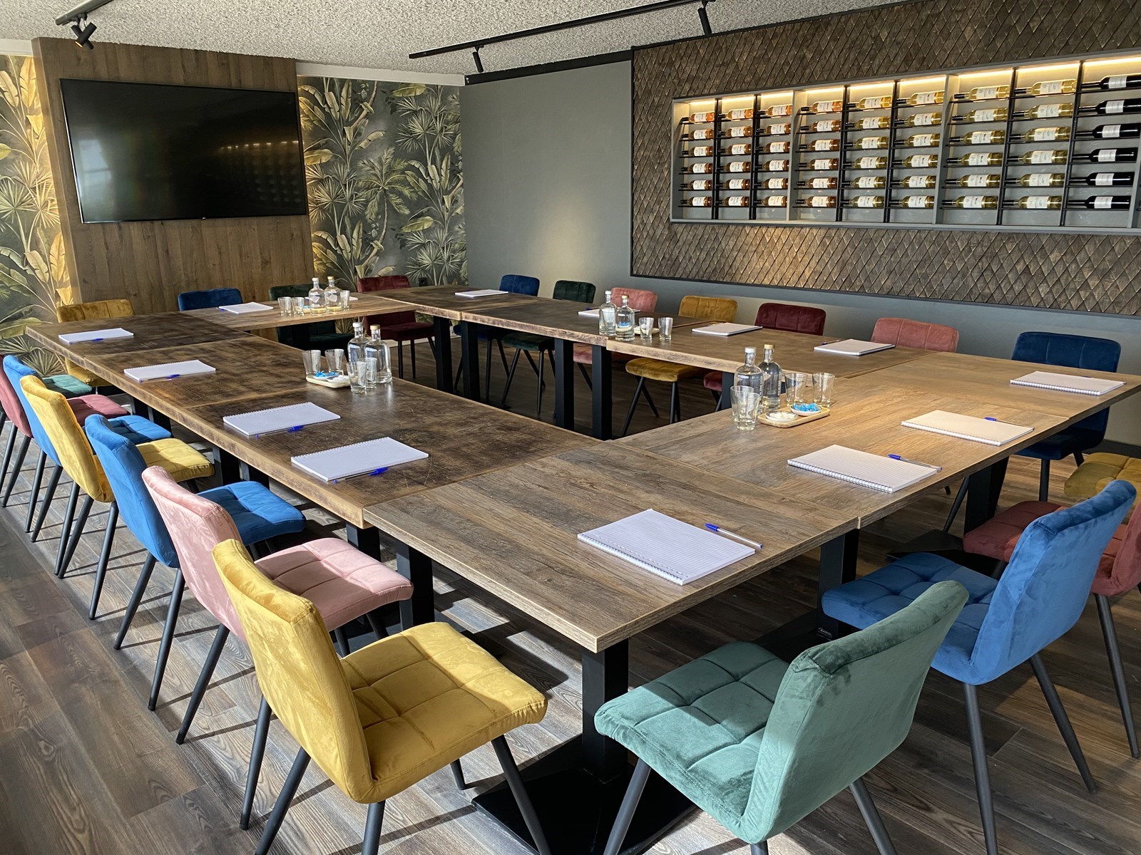 Vergaderen op de boulevard met zeezicht