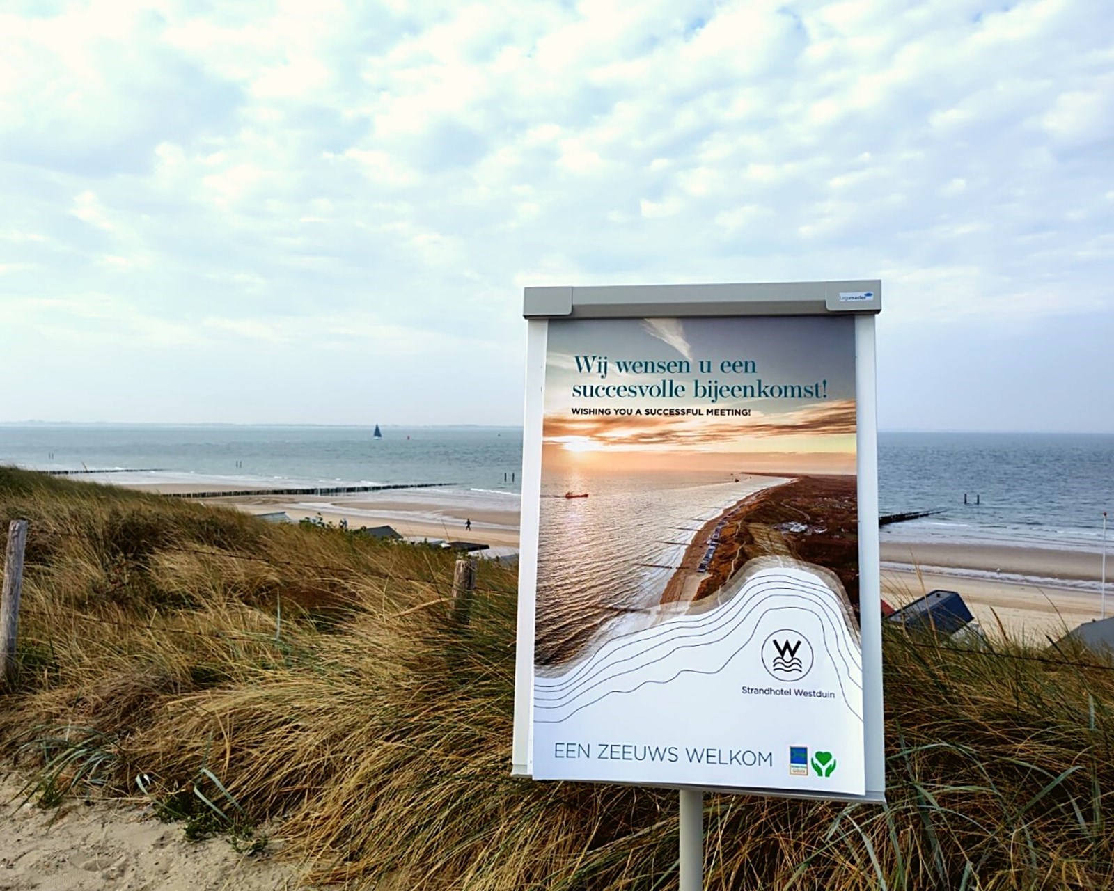 Vergaderen en overnachten op 50 meter van het strand