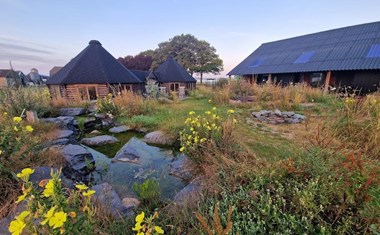 Vergaderlocatie in de natuur omringd door weilanden met veel vergezichten Vergaderlocatie in de natuur omringd door weilanden met veel vergezichten
