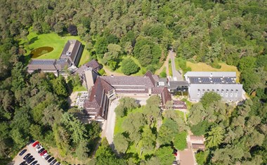 Vergaderen en overnachten op een bosrijk landgoed Vergaderen en overnachten op een bosrijk landgoed