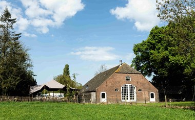 Vergaderen in een authentieke hoeve uit 1867 Vergaderen in een authentieke hoeve uit 1867