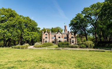 Monumentaal Kasteel op een prachtig landgoed Monumentaal Kasteel op een prachtig landgoed