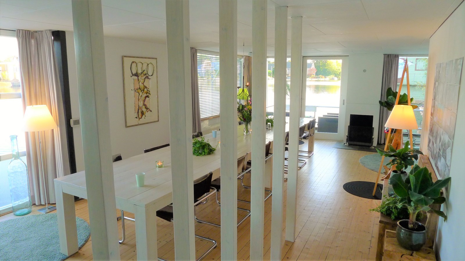 Bijzondere vergaderlocatie op een woonboot op de Vecht