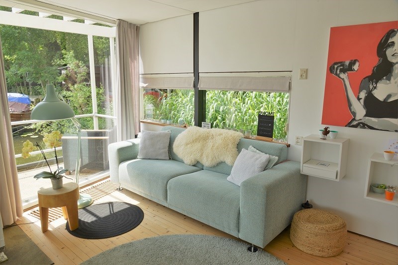 Bijzondere vergaderlocatie op een woonboot op de Vecht