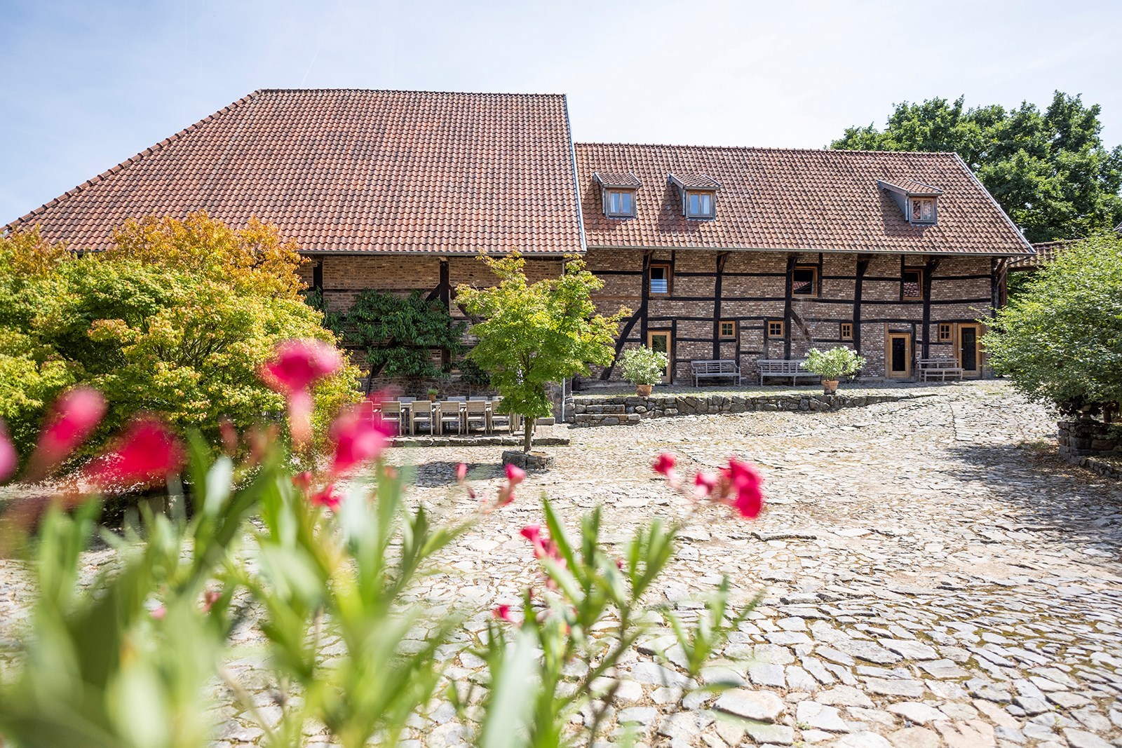 Vergaderen en overnachten in de enige driehoekshoeve in Nederland