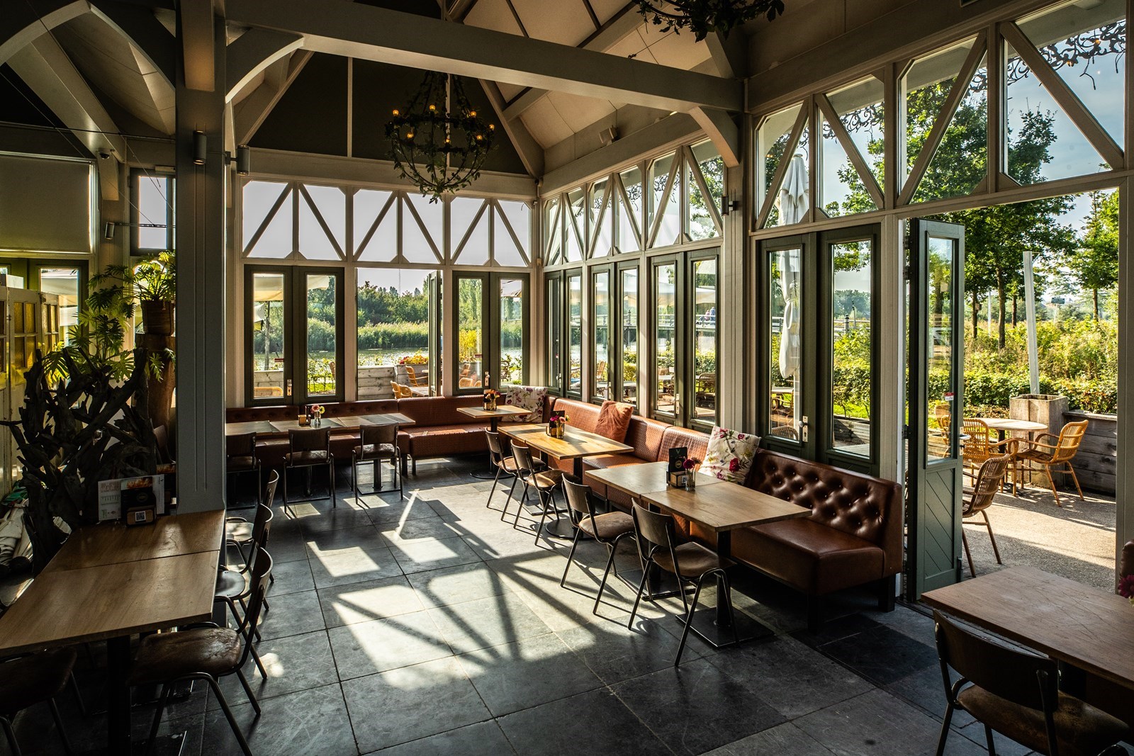 Vergaderen in het groen van het Máximapark