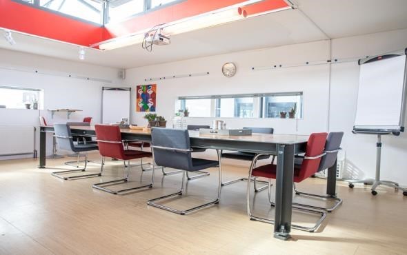 Vergaderen in een Zandtrechter