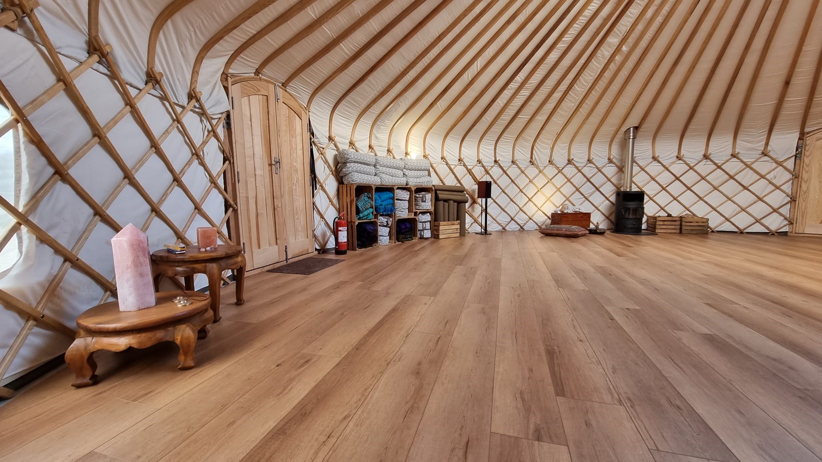 Vergaderen in een Kirgizische Yurt, uniek in Nederland