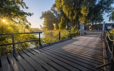 Vergaderen in een Fort, onderdeel van de Nieuwe Hollandse Waterlinie Vergaderen in een Fort, onderdeel van de Nieuwe Hollandse Waterlinie