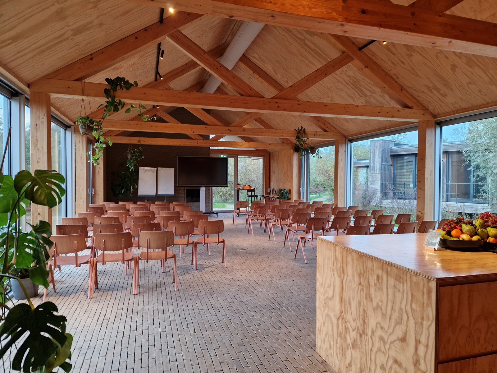 Unieke vergaderlocatie in de groene tuinen van Amsterdam