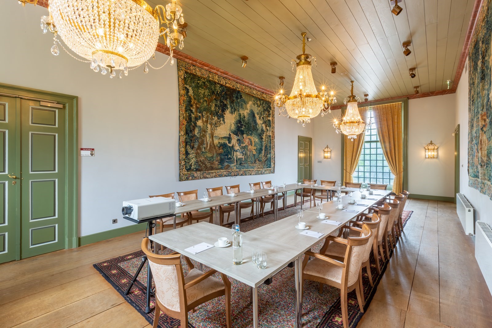 Uniek vergaderen in een Slot uit de 17e eeuw vol pracht en praal