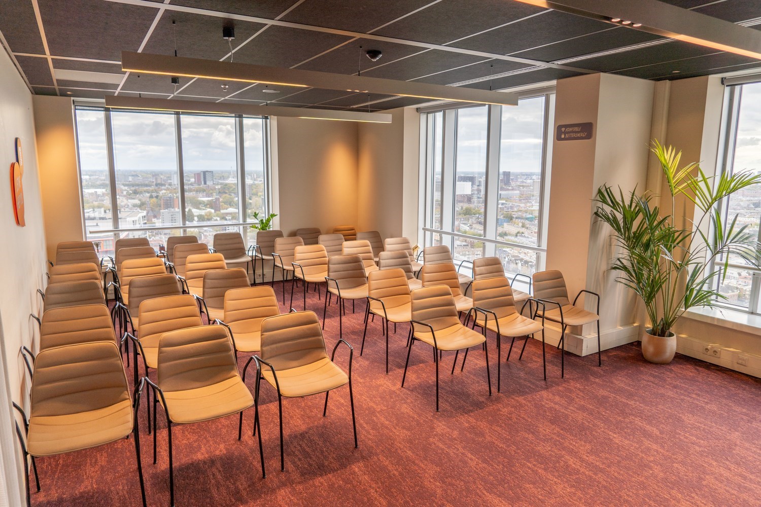 Vergaderen met het mooiste uitzicht over Rotterdam