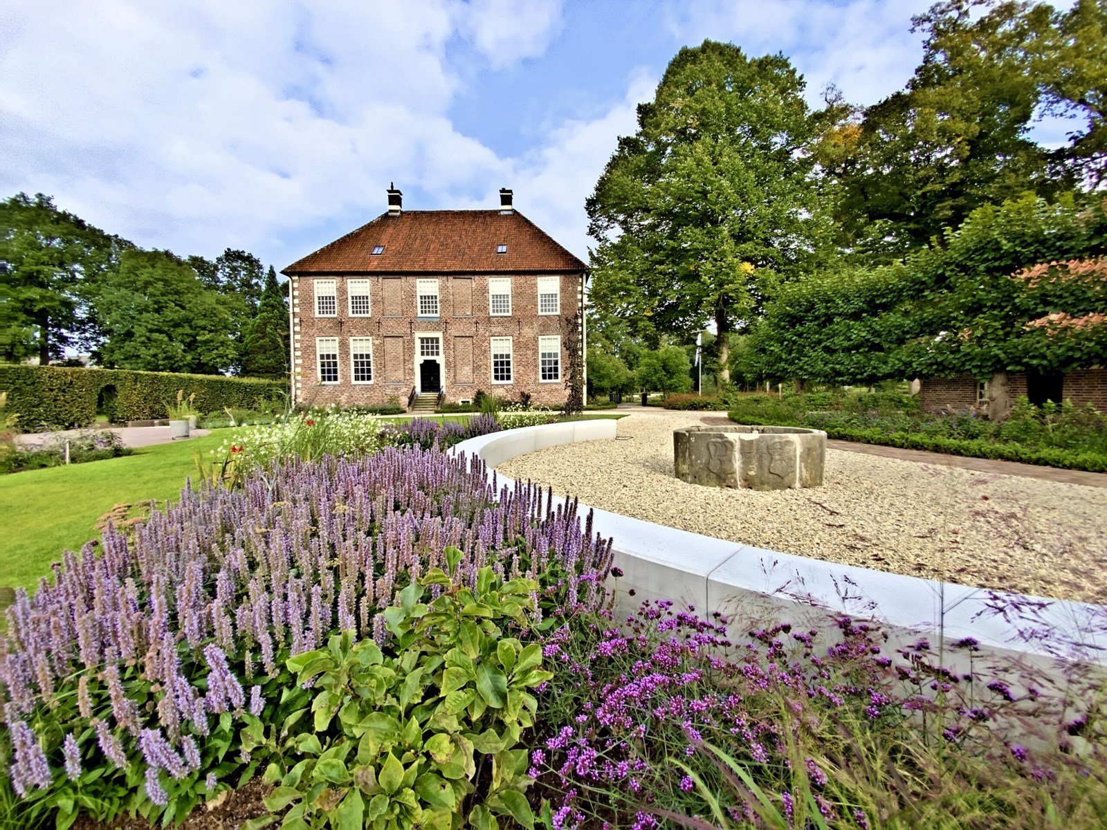 Vergaderen en overnachten in een rijksmonument uit 1636  op je eigen eiland