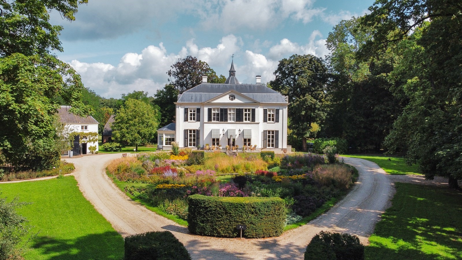 Vergaderen op een historisch landgoed, ouder dan 1000 jaar