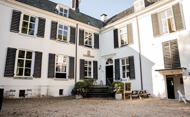Vergaderen op een historisch landgoed vlakbij Arnhem en Nijmegen Vergaderen op een historisch landgoed vlakbij Arnhem en Nijmegen