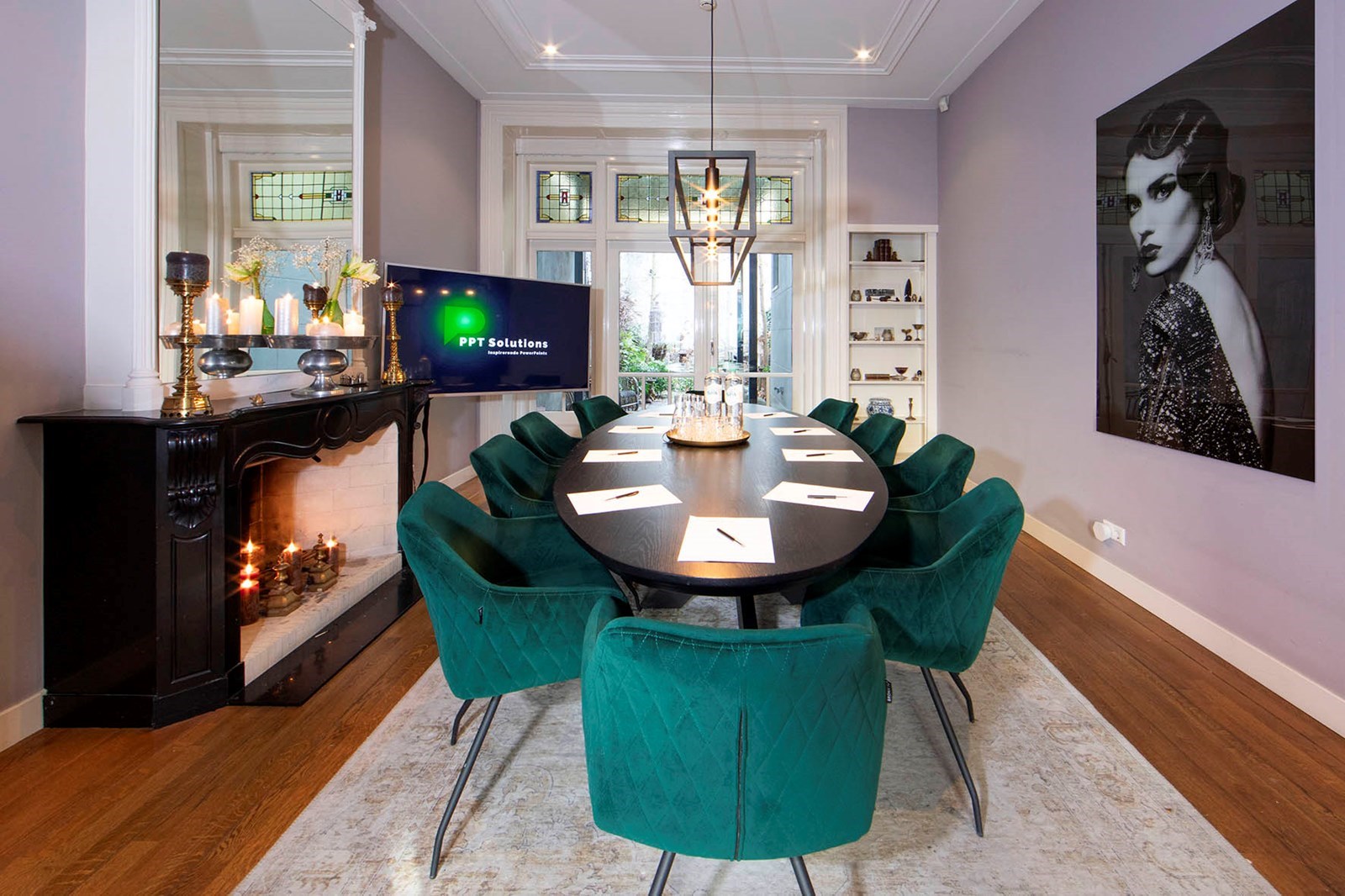 Vergaderen in een monumentaal grachtenpand met besloten stadstuin in Haarlem