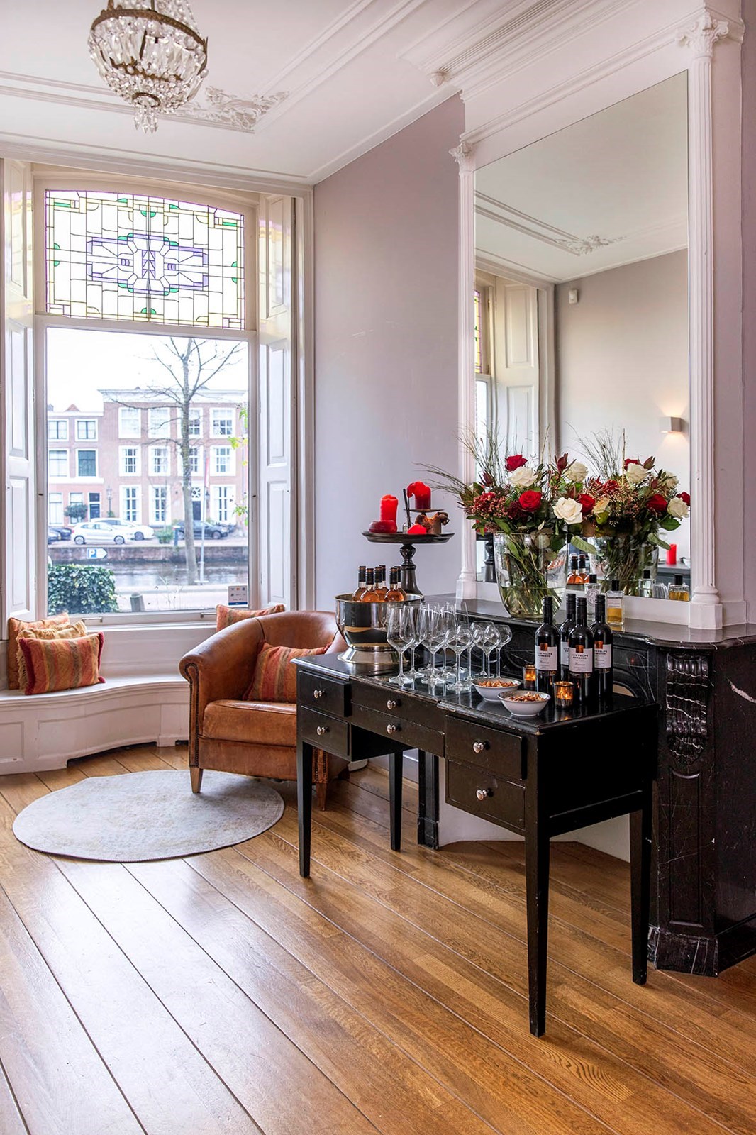 Vergaderen in een monumentaal grachtenpand met besloten stadstuin in Haarlem