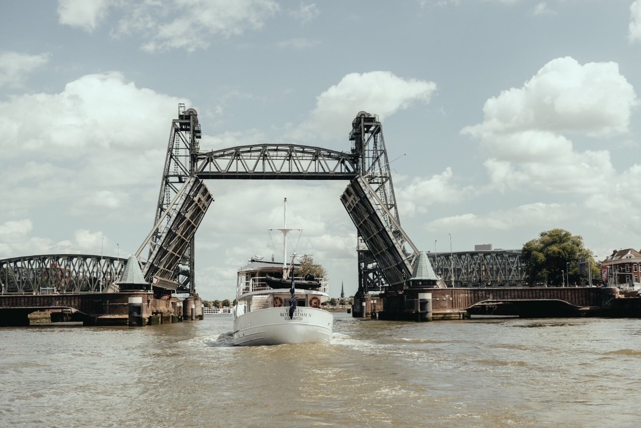 Vergaderen aan boord van een bijzonder Yacht in het centrum van Rotterdam