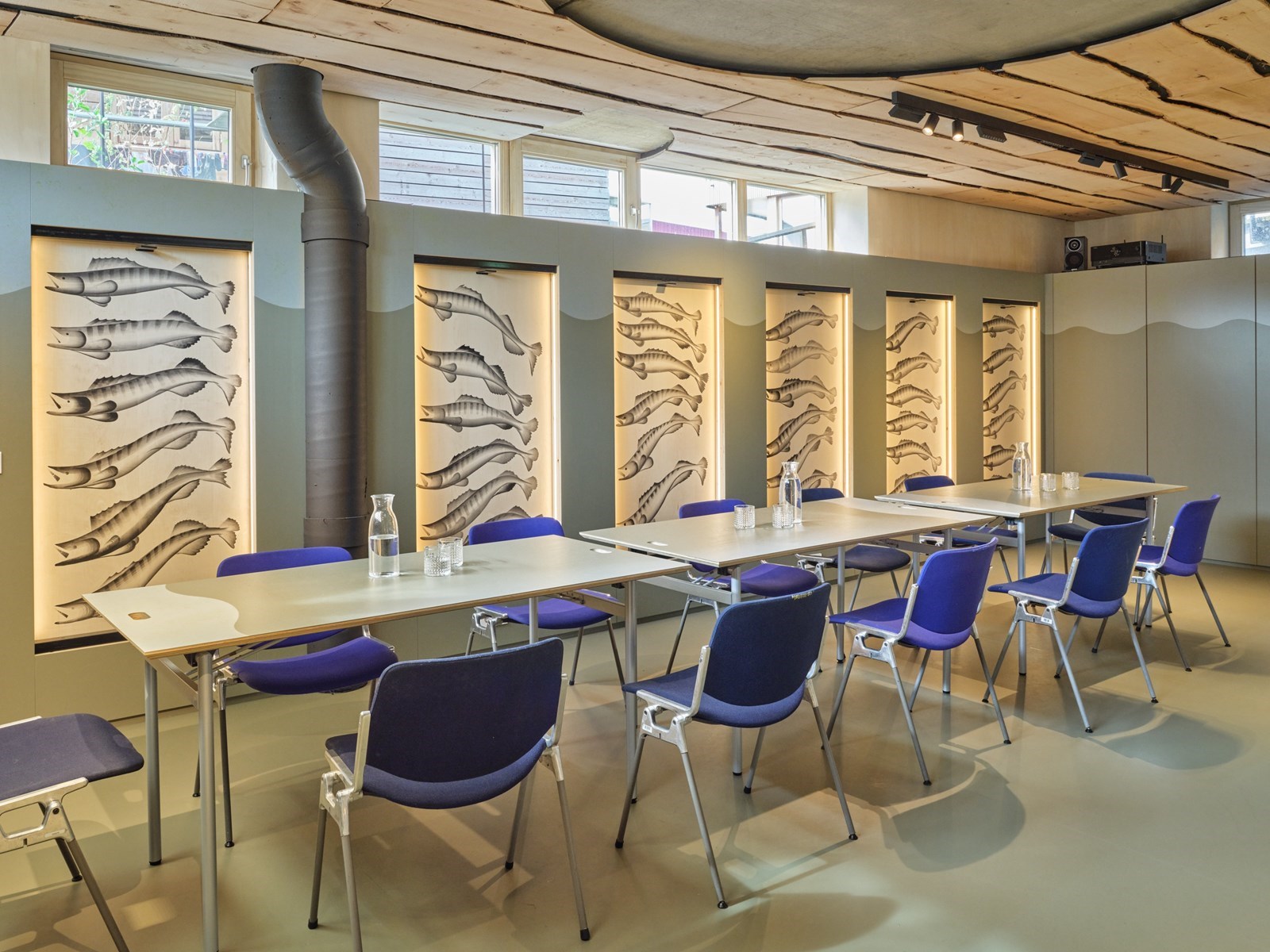 Vergaderen op het water in Amsterdam, in de meest duurzaam drijvende woonwijk van Europa