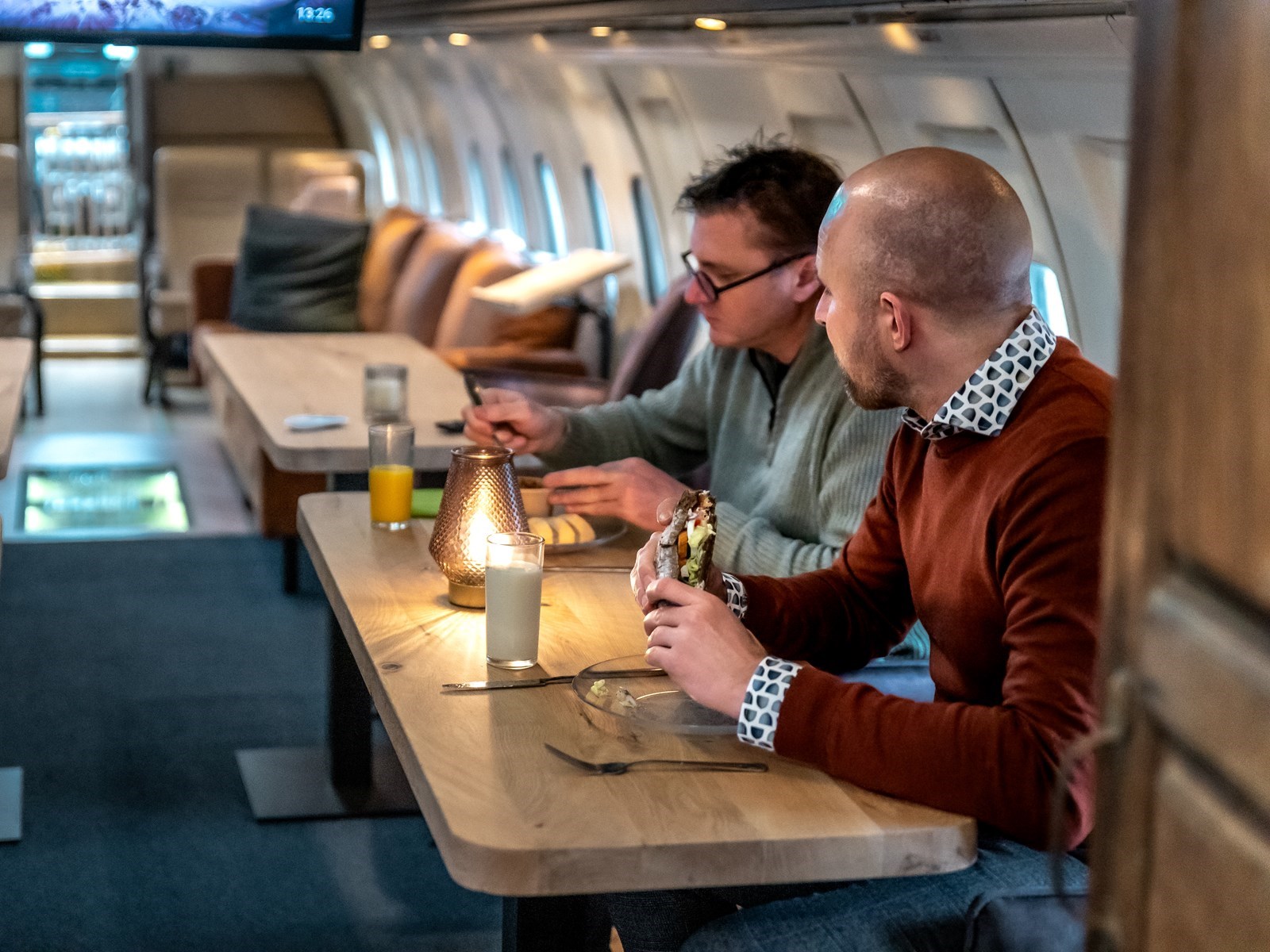 Vergaderen in een vliegtuig