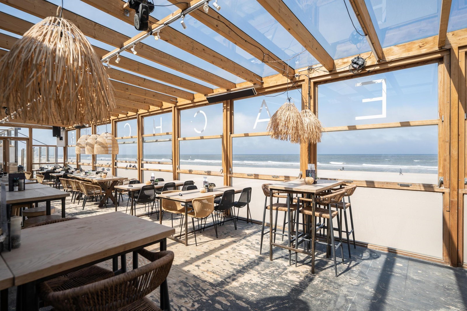 Vergaderen op het strand van Texel OrigineelVergaderen