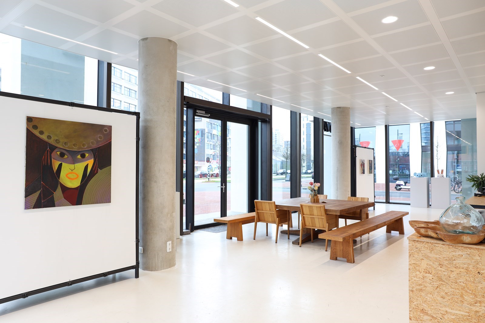 Vergaderen in een kunstgalerie in het creatieve hart van Eindhoven