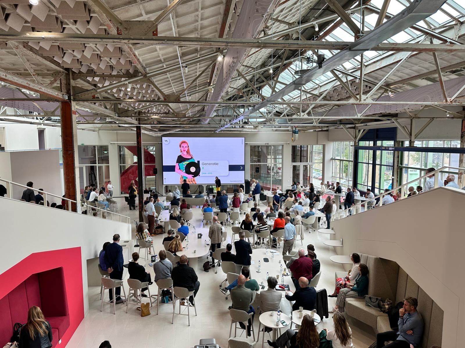 Vergaderen tussen de hightech robotica