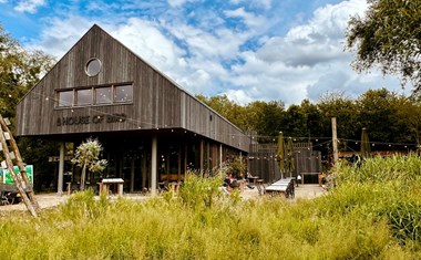 Vergaderen in een Proeflokaal van een bierbrouwerij midden in de natuur en op een steenworp afstand van Amsterdam Vergaderen in een Proeflokaal van een bierbrouwerij midden in de natuur en op een steenworp afstand van Amsterdam