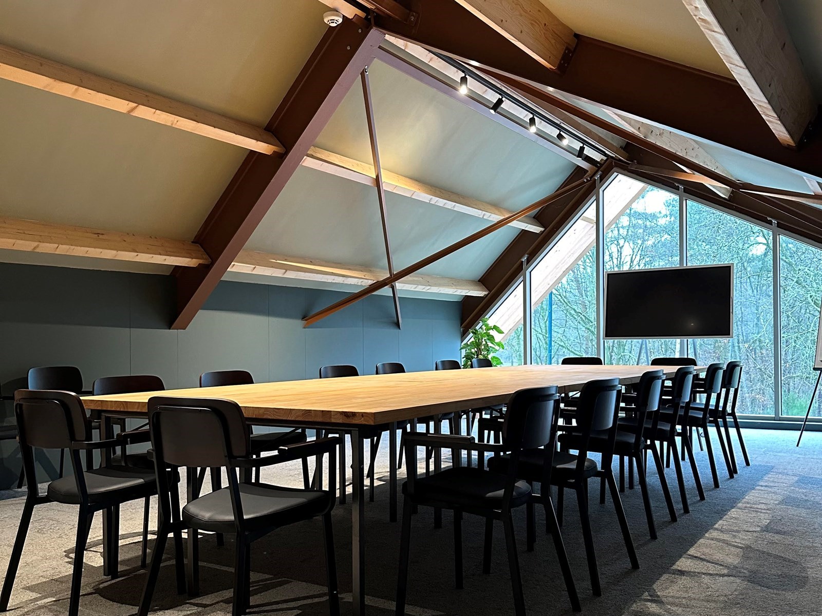 Vergaderen in een Proeflokaal van een bierbrouwerij op het meest biodiverse stuk van Nationaal Park Utrechtse Heuvelrug