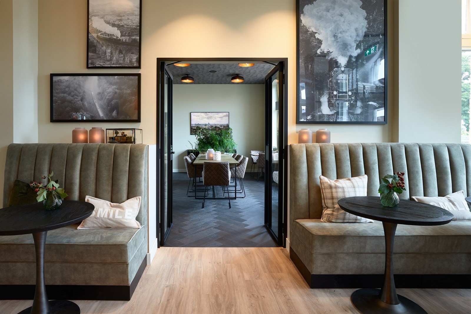 Vergaderen in een oud treinstation