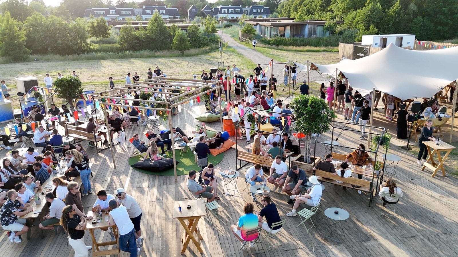 Vergaderen en overnachten op loopafstand van het strand