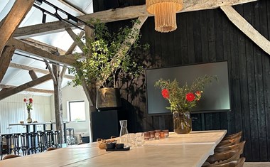 Origineel vergaderen in een gerenoveerde Vlaamse schuur op een unieke boutique locatie in Brabant Origineel vergaderen in een gerenoveerde Vlaamse schuur op een unieke boutique locatie in Brabant
