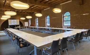 Vergaderen in een unieke Kapel uit de jaren 50 Vergaderen in een unieke Kapel uit de jaren 50