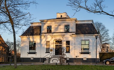 Vergaderen in één van de mooiste stadsvilla’s aan de grachten van Zwolle Vergaderen in één van de mooiste stadsvilla’s aan de grachten van Zwolle