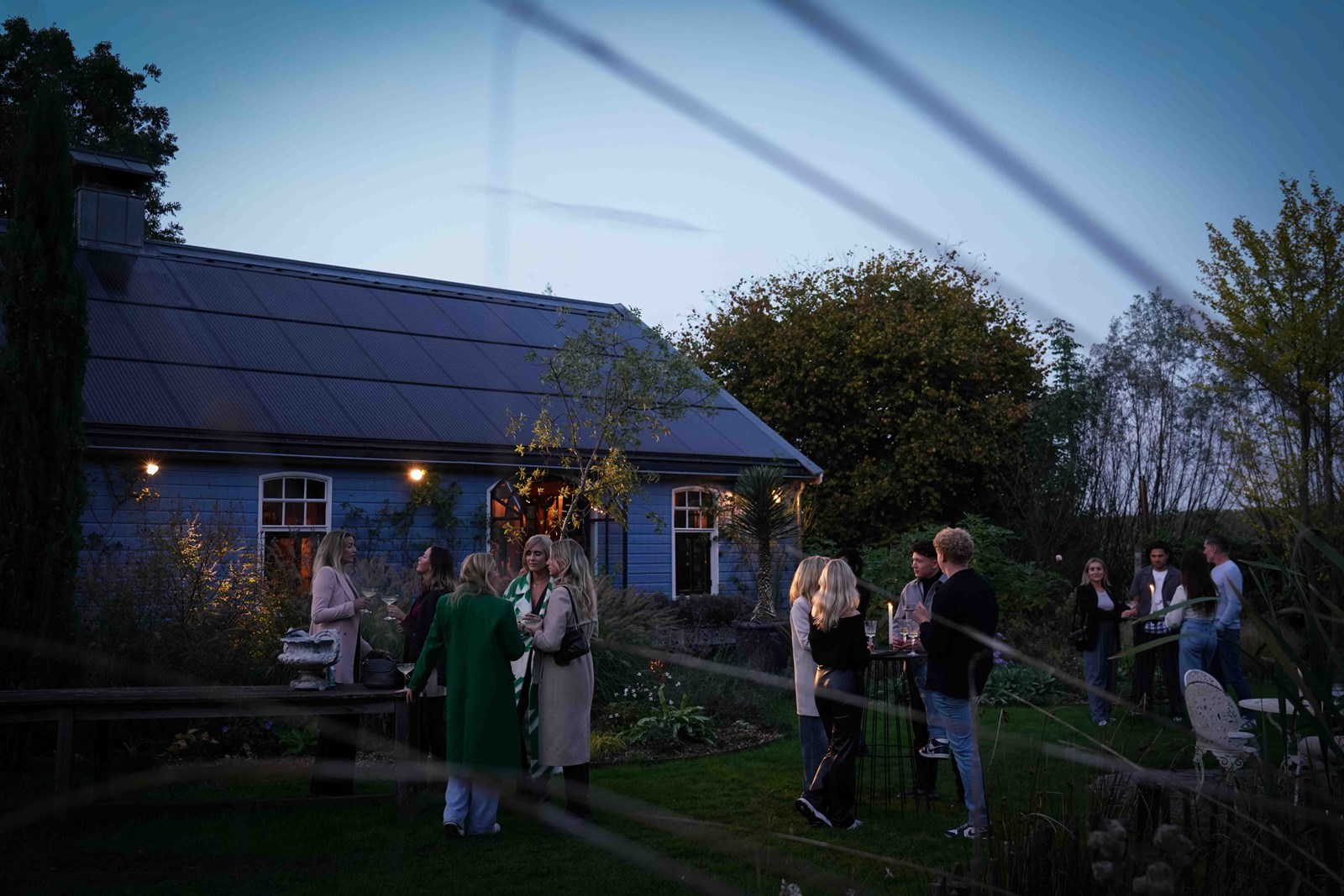 Unieke vergaderervaring in een stijlvolle ruimte met uitzicht op een rustgevende privé-tuin