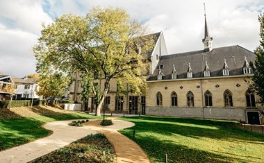 Origineel vergaderen in een voormalig Franciscanessenklooster Origineel vergaderen in een voormalig Franciscanessenklooster